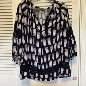 Crown & Ivy Black and White Boxy Blouse with Mandarin Collar